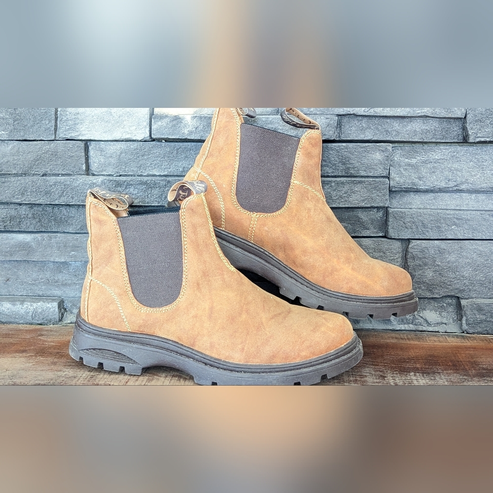 Jack and Jill brown suede boots size 7(men's)